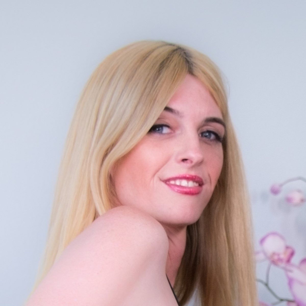 Mandy Mitchell – ShiriAllwood.com